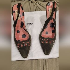 D&G Women's Olive Green Suede Heels